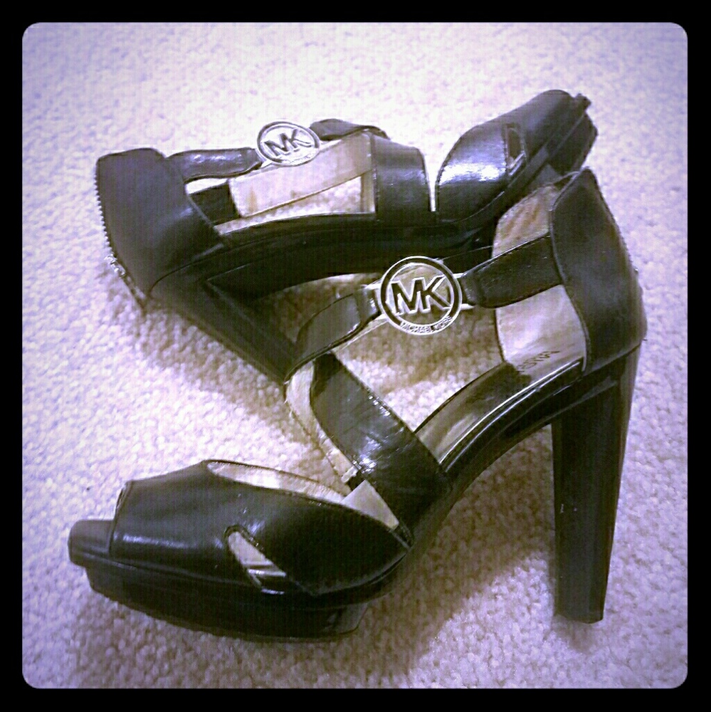 Michael Kors Black Heels Sandals Size 6.5